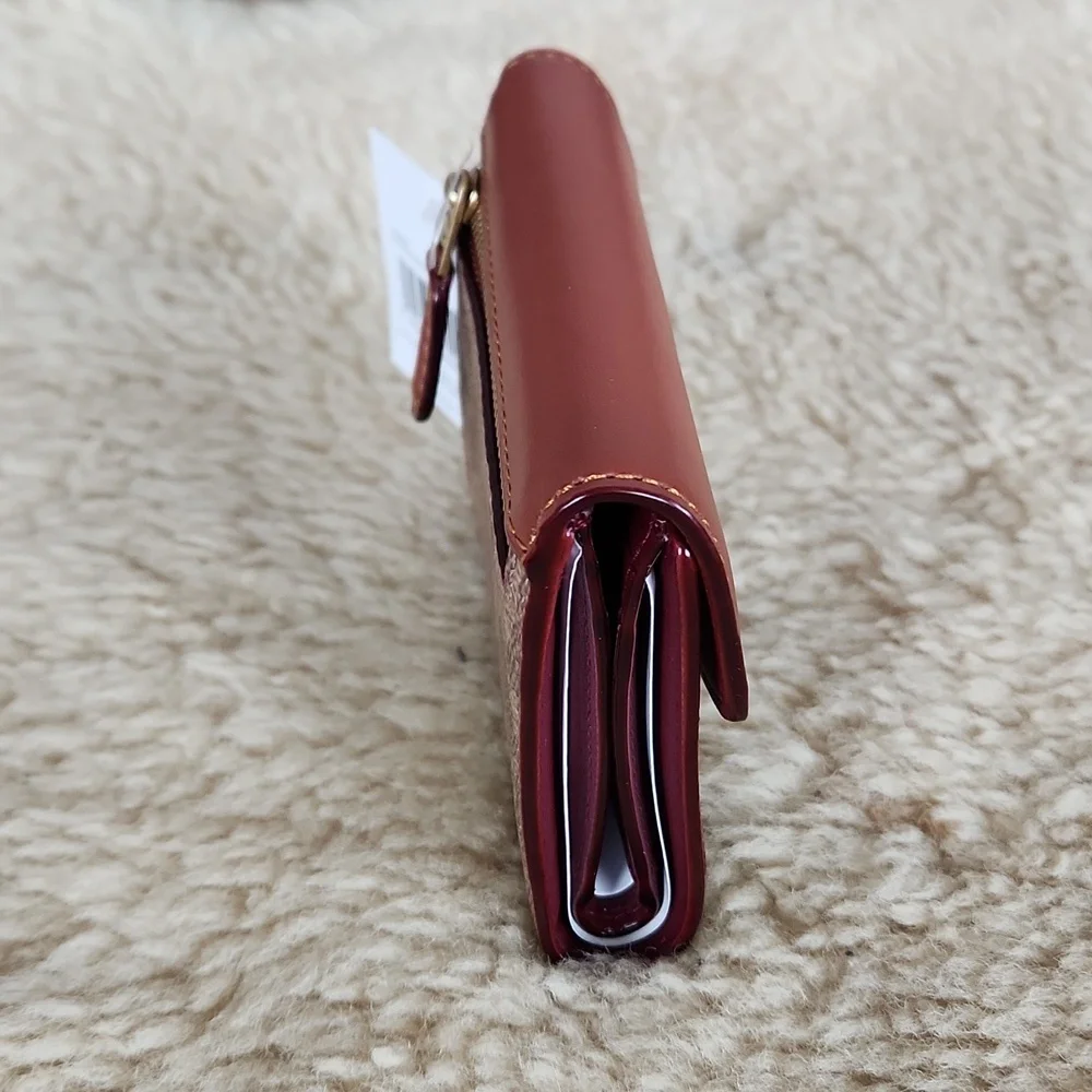 NWT Coach Colorblock Wyn Small Signature Leather Wallet 🤎🎁♥️ - Picture 4 of 16